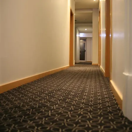 Alojamento de Acomodação e Pequeno-almoço Style 4*